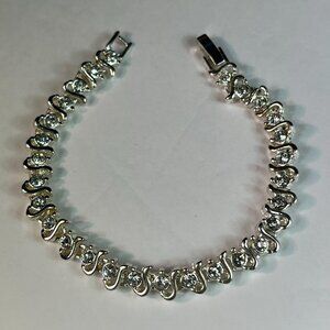 Swarovski Elements Tennis Bracelet Charm silver plated light weight